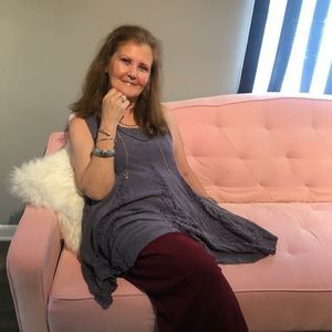 Meet your Posher, Ramona